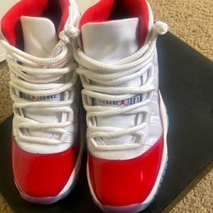 Jordan 11’s(cherrys)